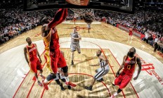 开云体育-鹈鹕展翅，布伦森称王，当NBA的冷门遇见西甲的传奇