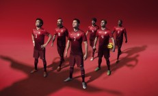 开云下载-尼克斯鏖战广州队，欧文刷新纪录，一场跨越时空的篮球对话