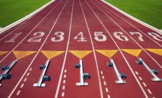 开云体育视频直播-铁血防线与尖刀出鞘，广东锁死雄鹿，拉文持续杀伤的战术启示