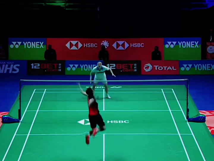 关于丹麦羽毛球队完胜泰国羽毛球队，林丹制霸全场的信息