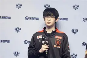 GEN完胜TES,Viper三分雨点燃全场 GEN完胜TES,Viper三分雨点燃全场