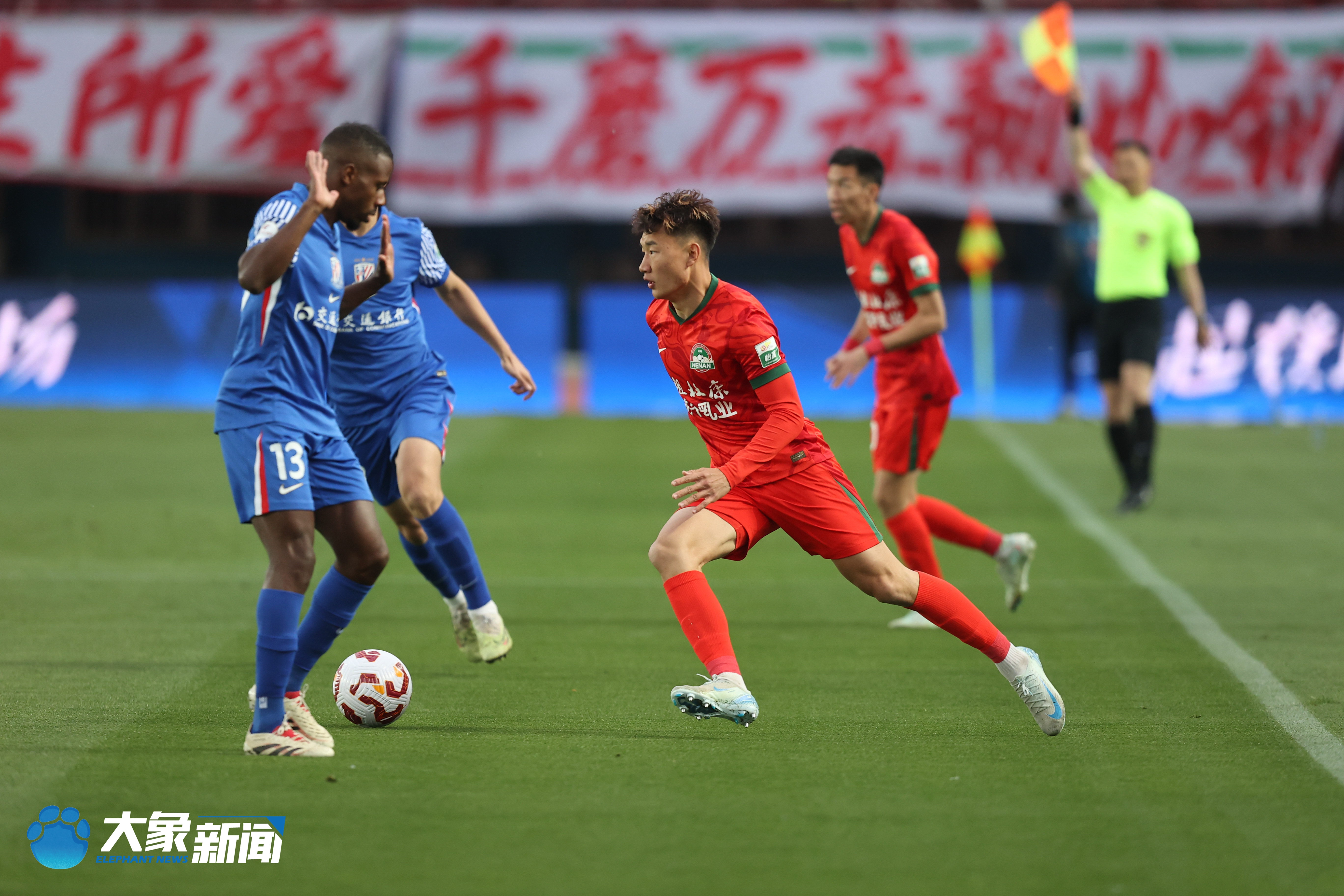 关于河南队顽强拼搏,晋级半决赛的信息 关于河南队顽强拼搏,晋级半决赛的信息