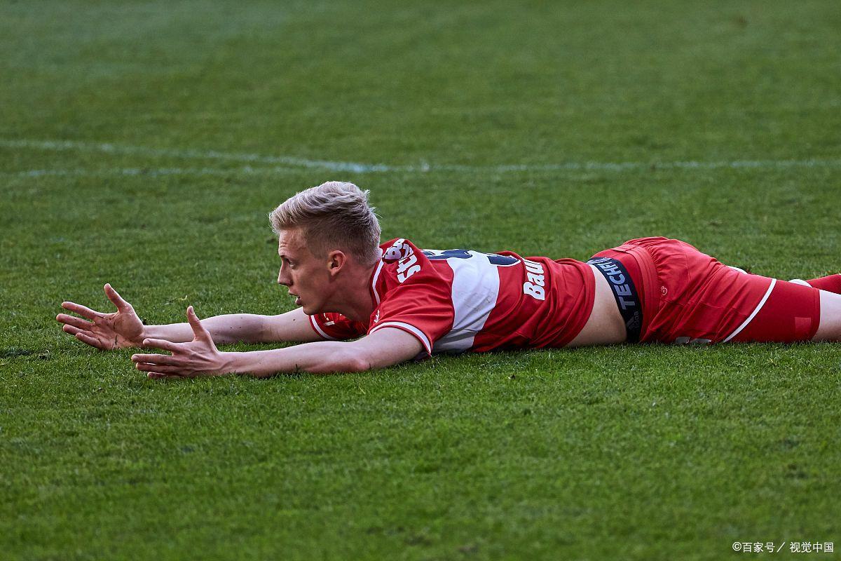 包含斯图加特客场战平,保持不败纪录的词条 包含斯图加特客场战平,保持不败纪录的词条