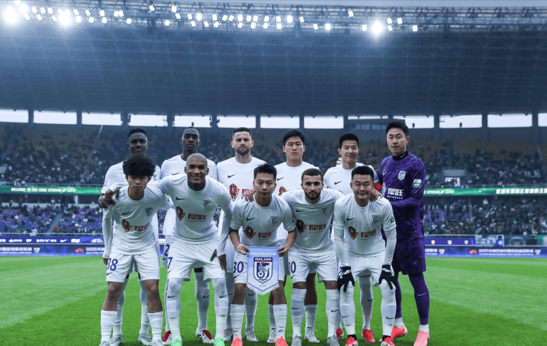 大连超越足球队成功晋级国内足球联赛半决赛的简单介绍