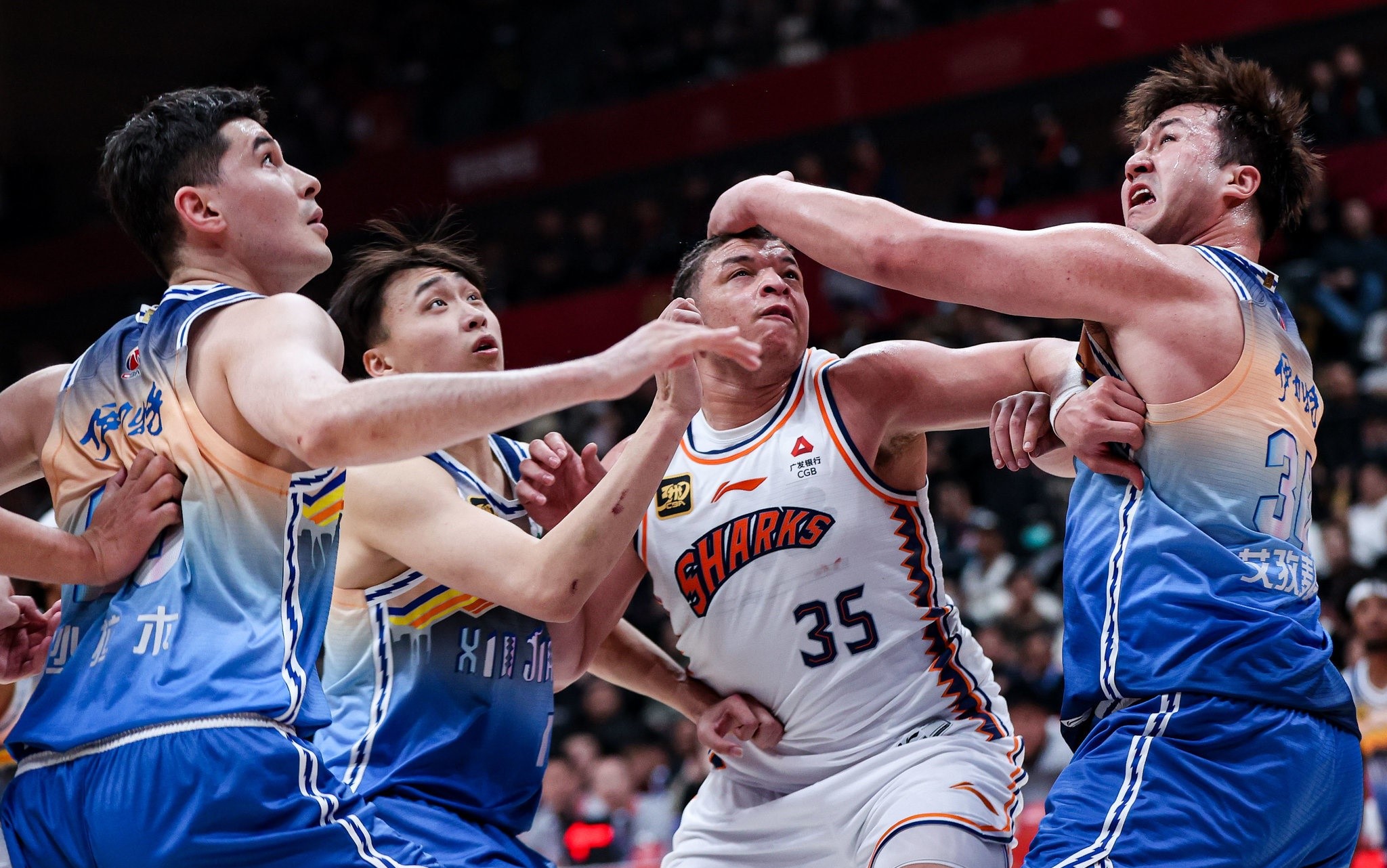 上海男篮全力备战下一场比赛,积极调整防守策略的简单介绍 上海男篮全力备战下一场比赛,积极调整防守策略的简单介绍