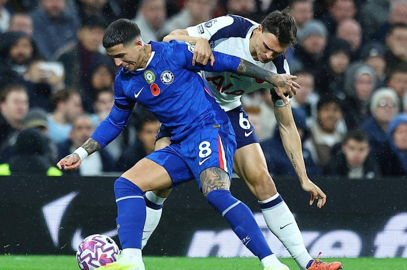 关于切尔西主场惨败热刺，表现跌落谷底的信息