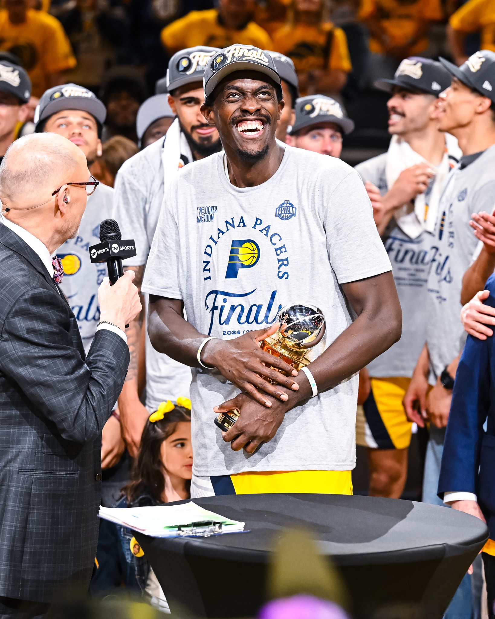 包含黄蜂强势步行者，米尔萨普打破历史纪录的词条