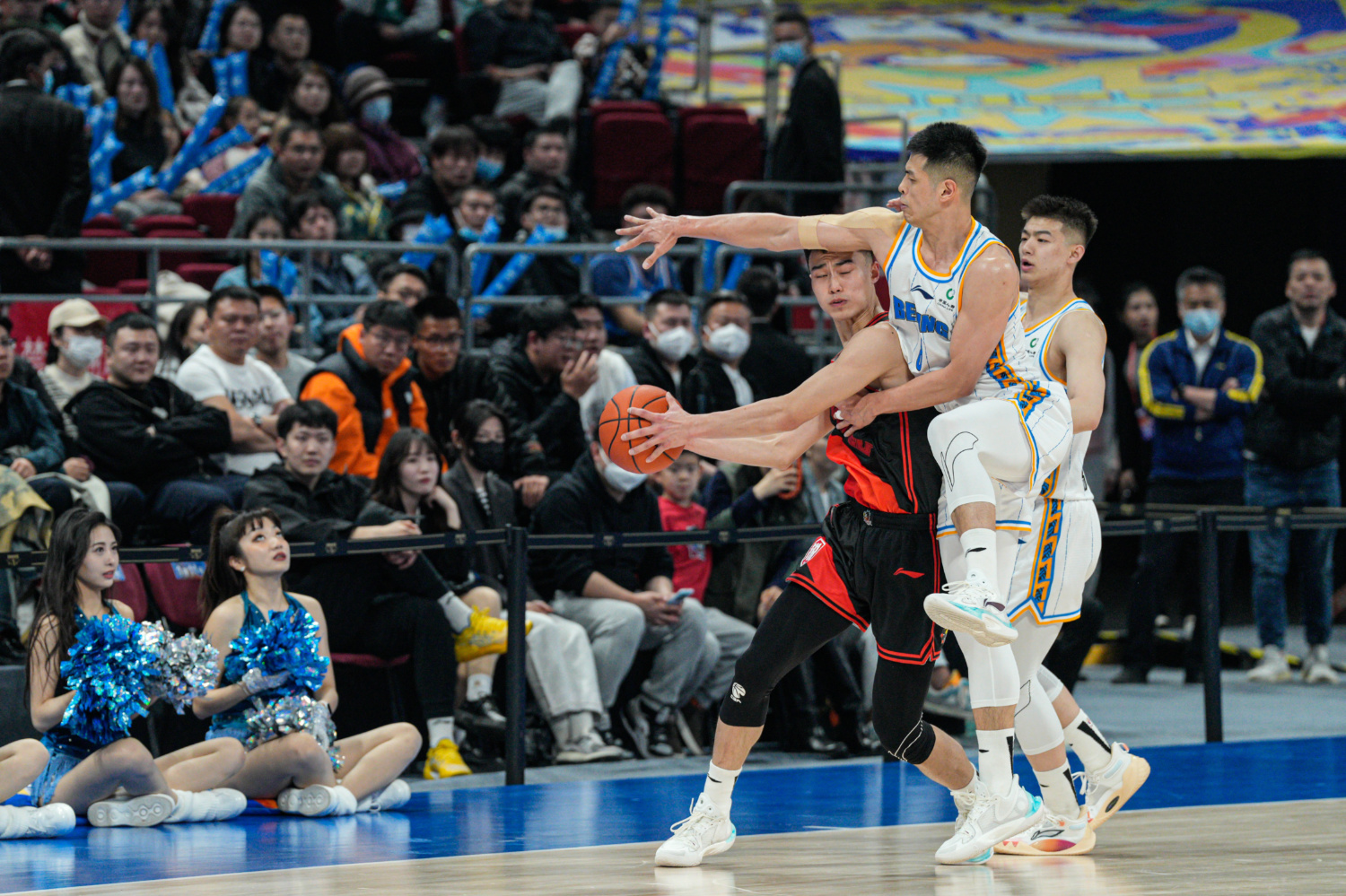 北京队横扫雷霆，恩比德扛起全队的简单介绍